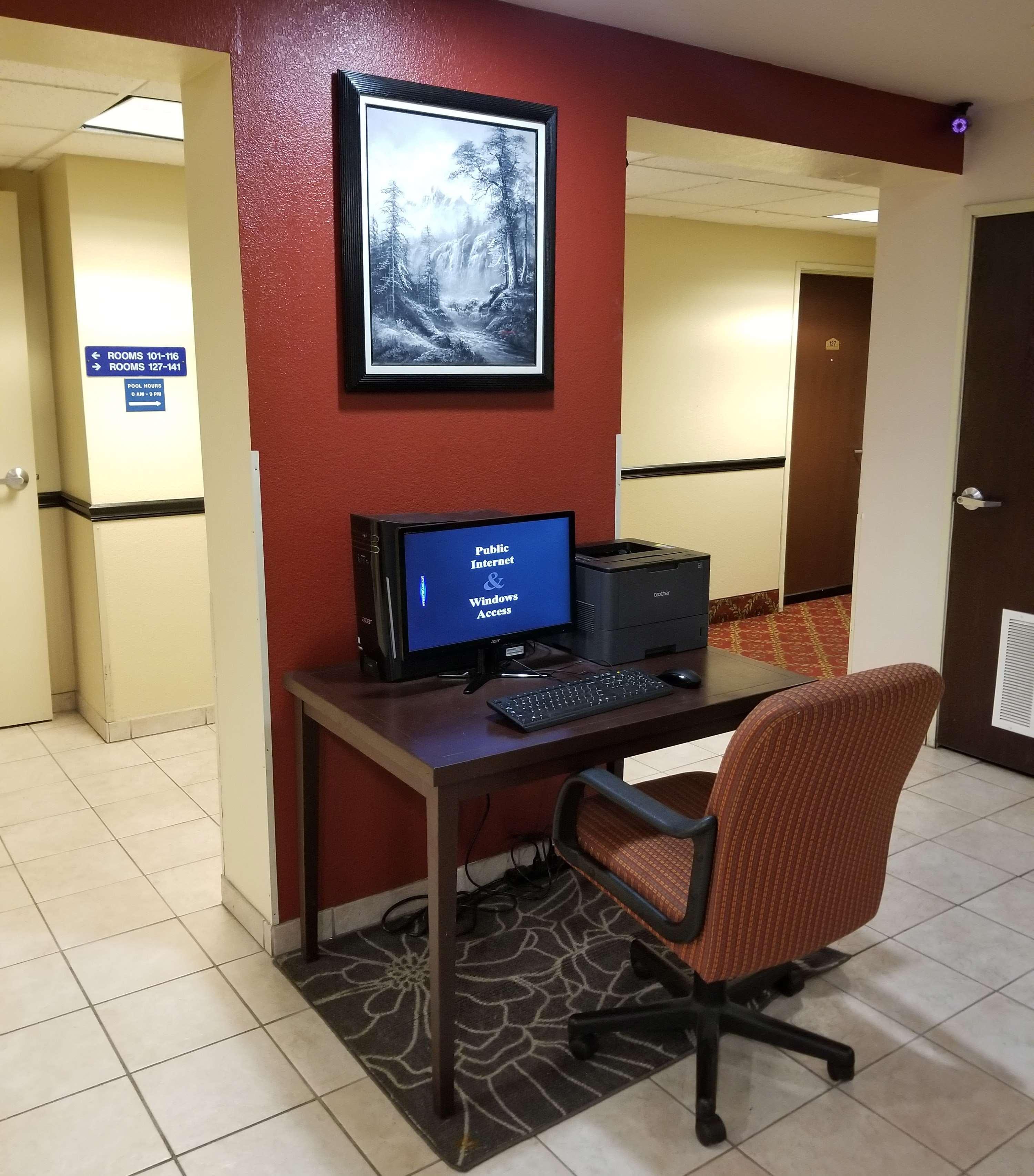 Surestay Plus Hotel By Best Western Роклін Екстер'єр фото