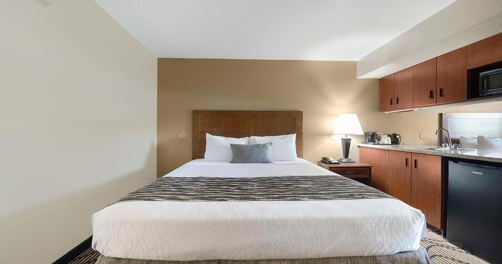 Surestay Plus Hotel By Best Western Роклін Екстер'єр фото