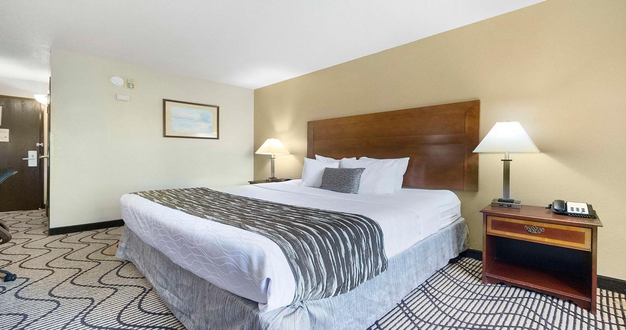 Surestay Plus Hotel By Best Western Роклін Екстер'єр фото